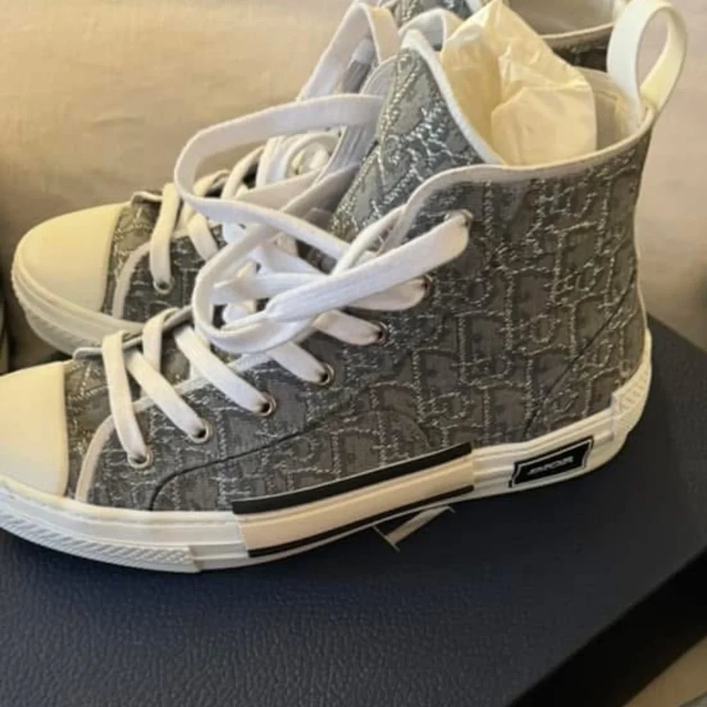 Dior B23 Gray men's hi top sneakers sz 42 $1200 - Picture 3 of 4